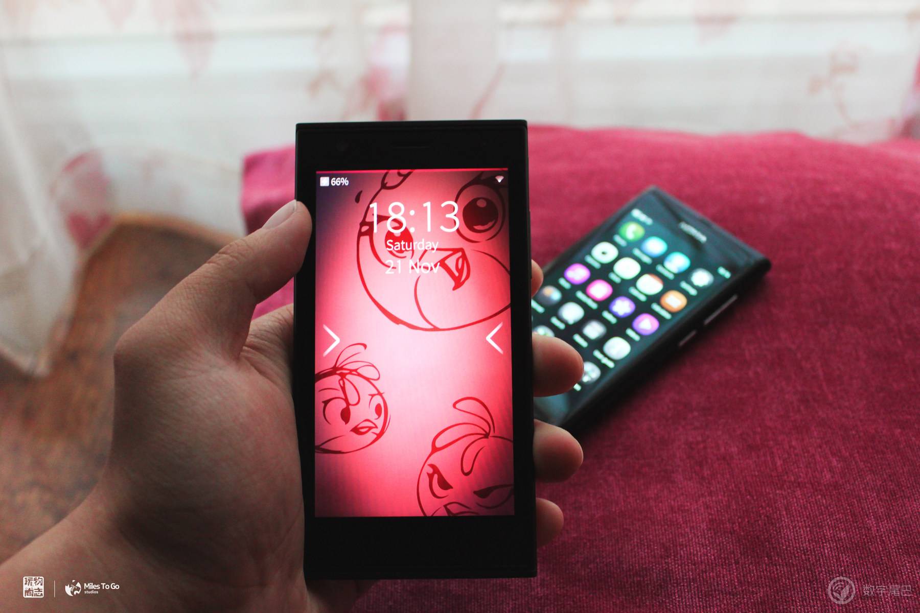 Jolla Phone 《憤怒的小鳥:斯黛拉》限定版